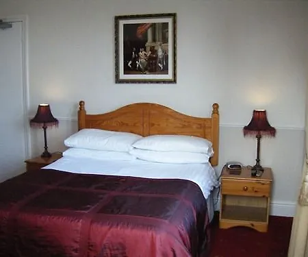 Maple Bank Apartment